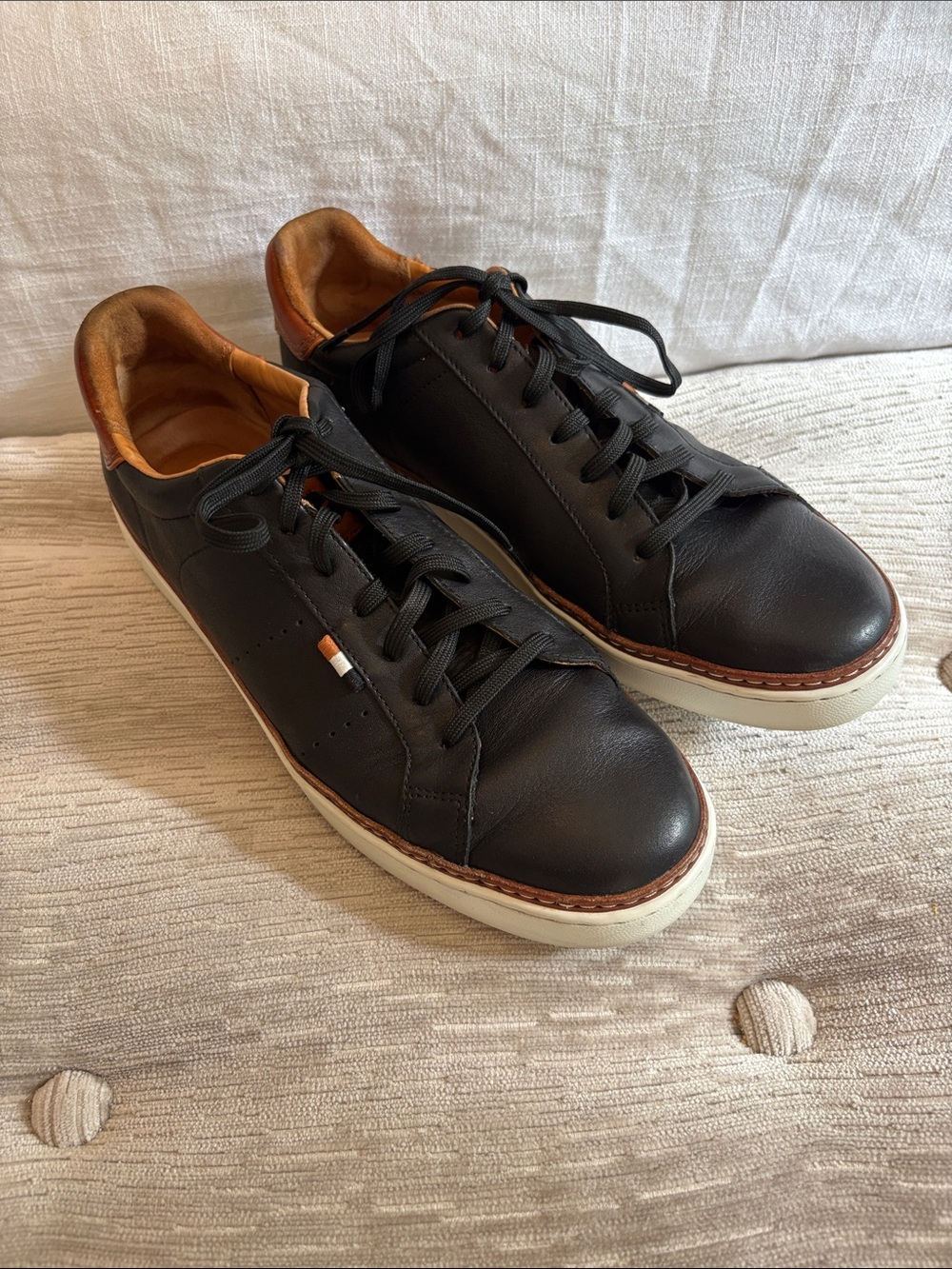 Allen Edmonds Port Washington Men's Black Leather Casual Sneakers with Tan Linin
